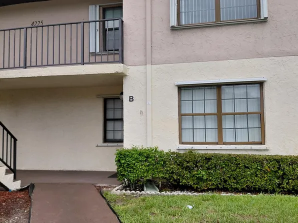 4225 S 57th Ave APT B, Greenacres, FL 33463
