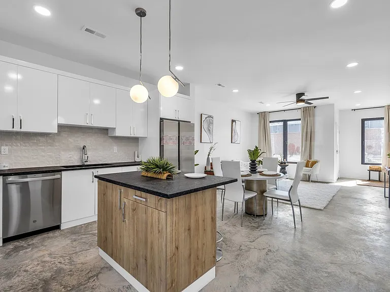 2248 Bailey Ave — Photo 10