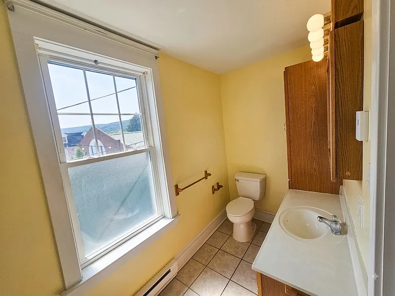 281 E Main St #5 — Photo 7