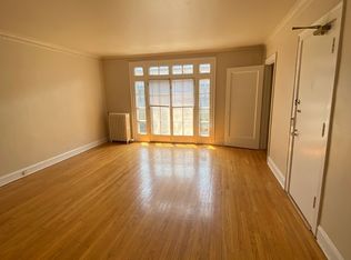 911 Elmwood Ave APT G1, Evanston, IL 60202