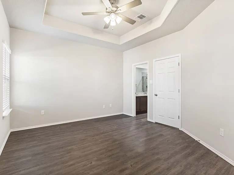 636 Heathers Way — Photo 14