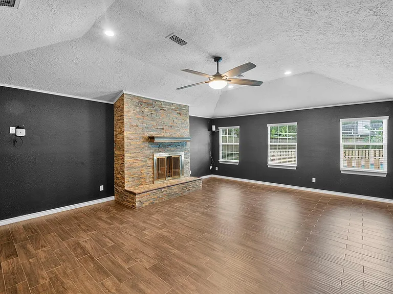 10519 Fawnview Dr — Photo 18