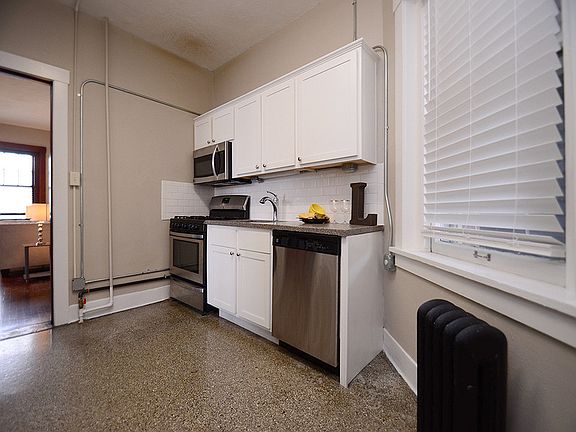 4th image of 820 S 25th Ave APT 7