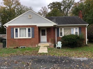 207 W Hawthorne Dr, La Plata, MD 20646