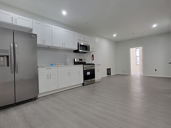 2nd image of 513 Coney Island Ave #2