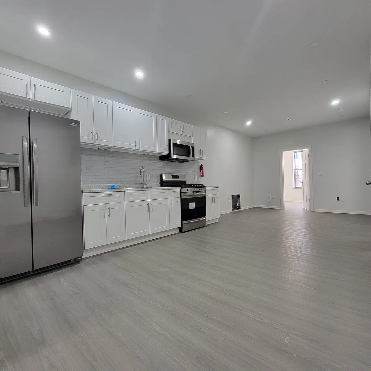Building Photo - 513 Coney Island Ave #2