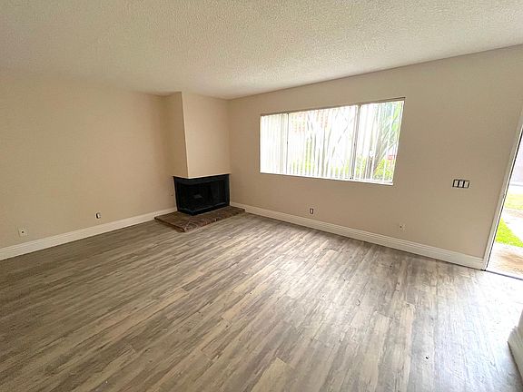 3rd image of 1712 E G St APT A