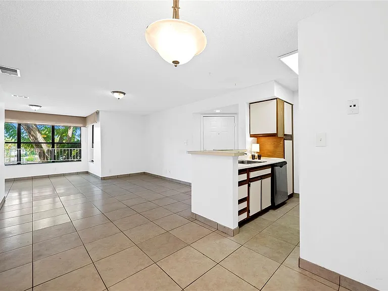 2906 S University Dr #10204 — Photo 7