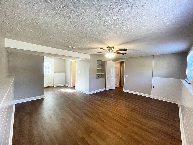 5516 Hasbrook Dr — Photo 20
