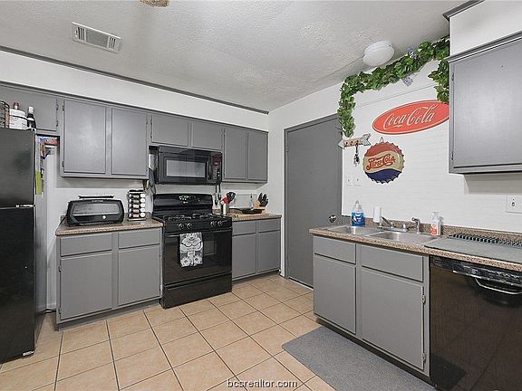 5th image of 1106 S Dexter Dr