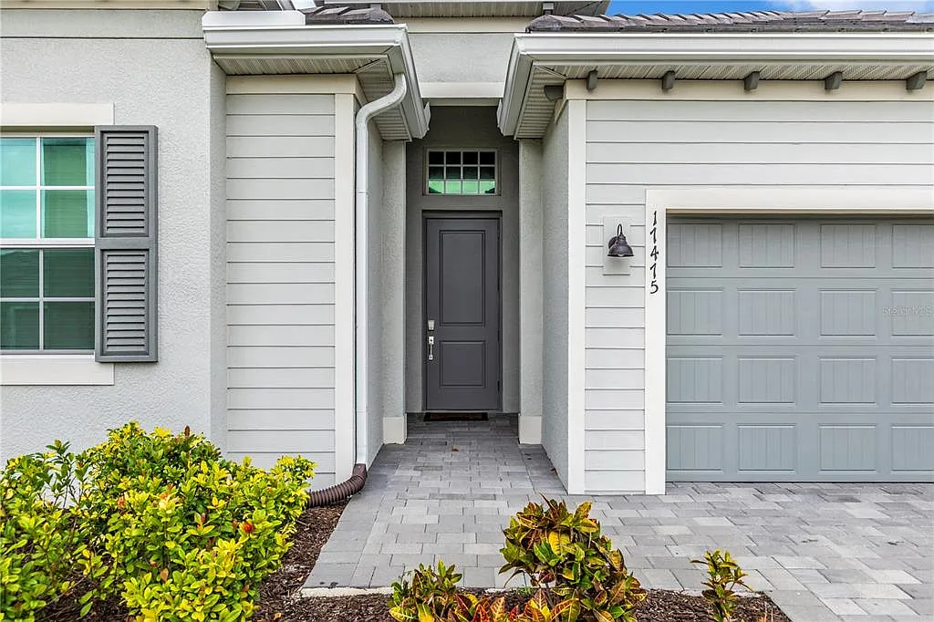 3 bed, 3.0 bath, 2247 sqft, $8,000 — Photo 2
