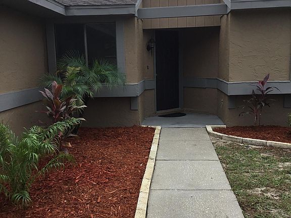 4th image of 8027 Mockernut Ln