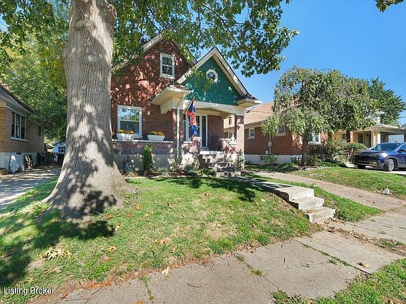 2nd image of 821 Fetter Ave