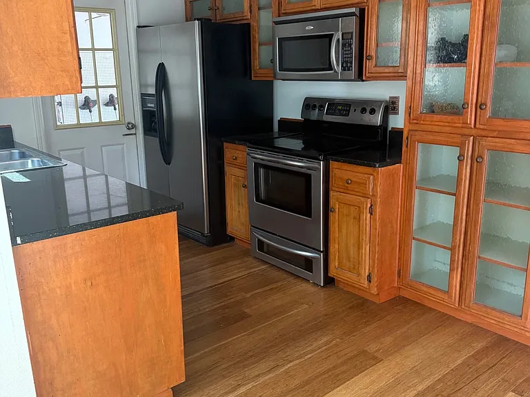 56 Overton Dr — Photo 3