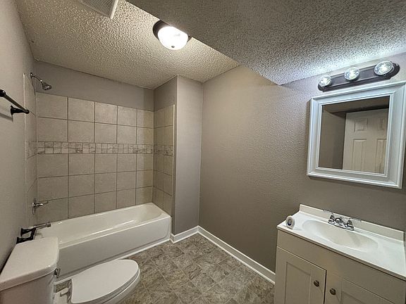 2nd image of 2505 S Ringo St