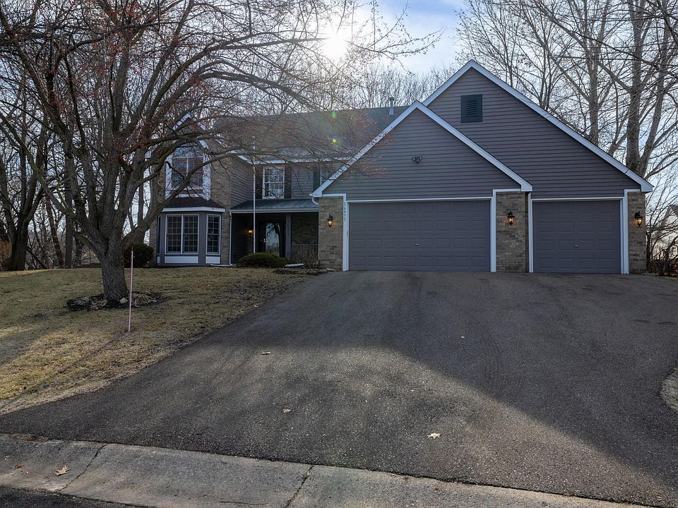 1st image of 16977 Bainbridge Dr