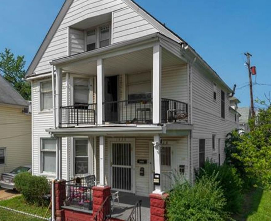 1st image of 1820 W 57th St #2