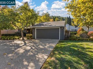 1716 Saint Andrews Dr, Moraga, CA 94556