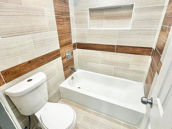 5th image of 52 Perry Hill Rd Unit 3E