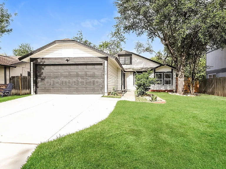 362 Cypressway Dr — Photo 1