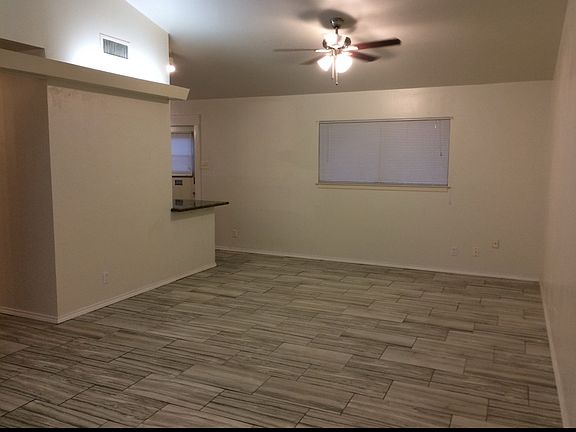 3rd image of 119 Vassar Ln #123