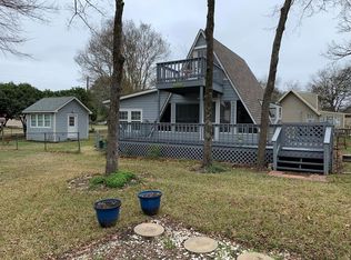 165 Shady Shores Dr, Mabank, TX 75156
