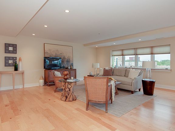 4th image of 220 W Brambleton Ave APT 307