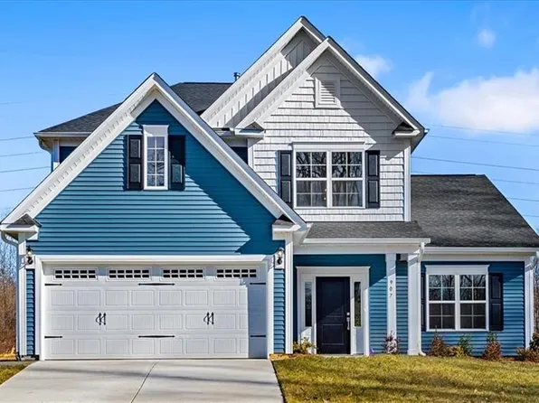 907 Fairmile Dr, Greensboro, NC 27455