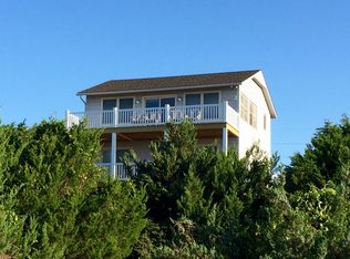 5802 Ocean Dr, Emerald Isle, NC 28594