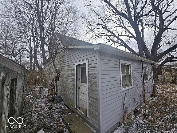 2nd image of 6875 N Spruce St