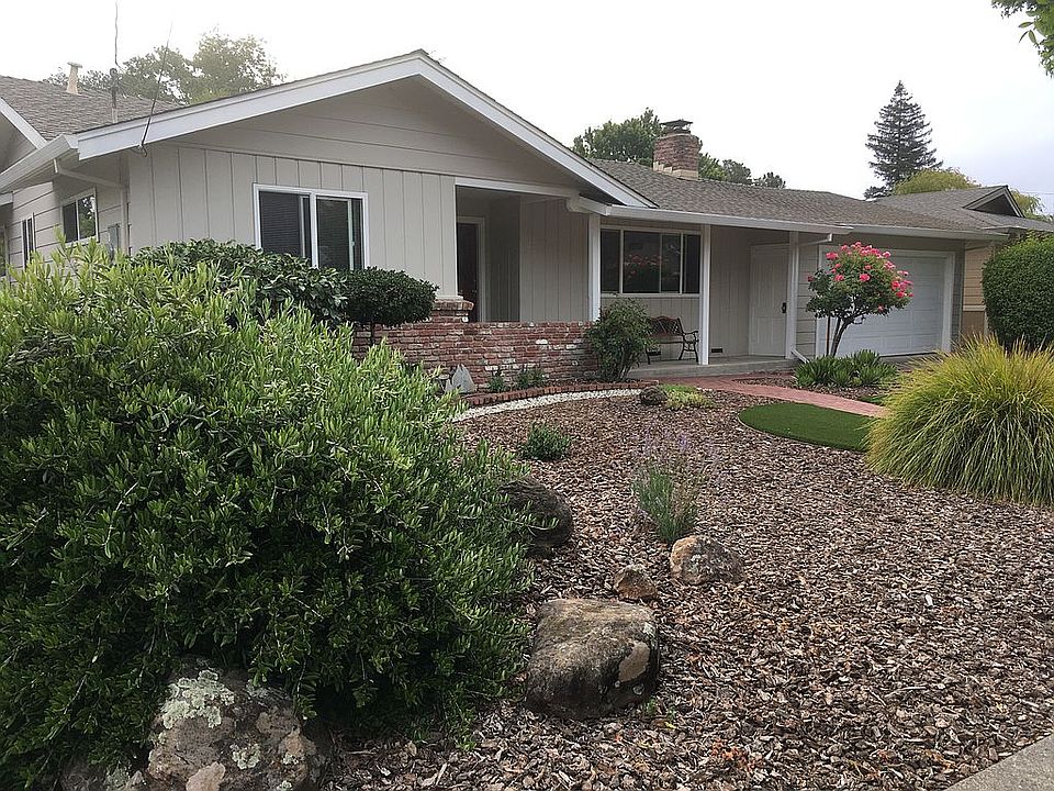 2nd image of 3327 Cypress Way