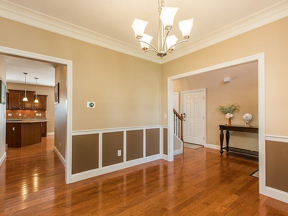 5th image of 510 Prairie Meadows Dr