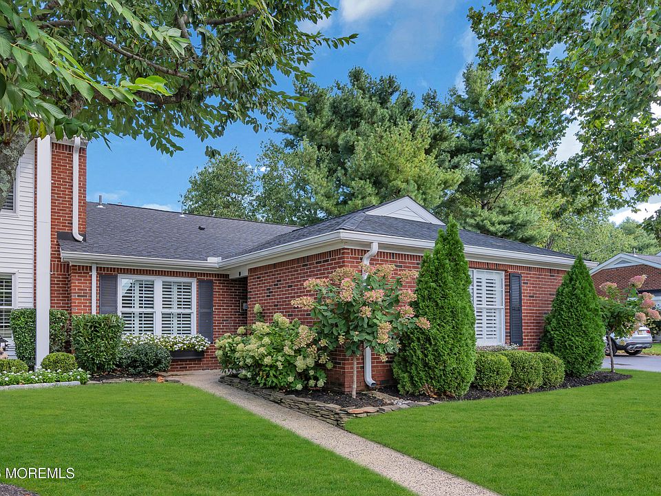 1st image of 10 Dogwood Court