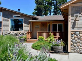 2614 NW Bayshore Loop, Waldport, OR 97394