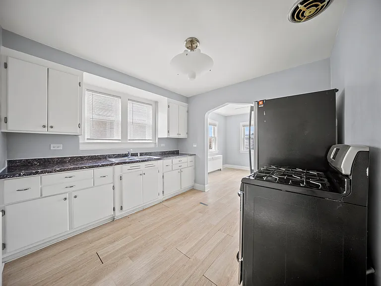 1814 Elmwood Ave #2 — Photo 8