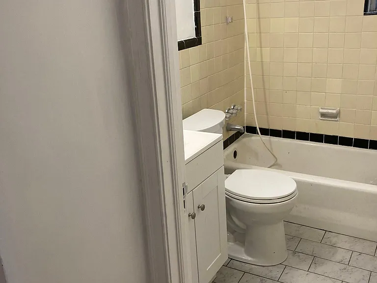 515 Fountain St — Photo 13