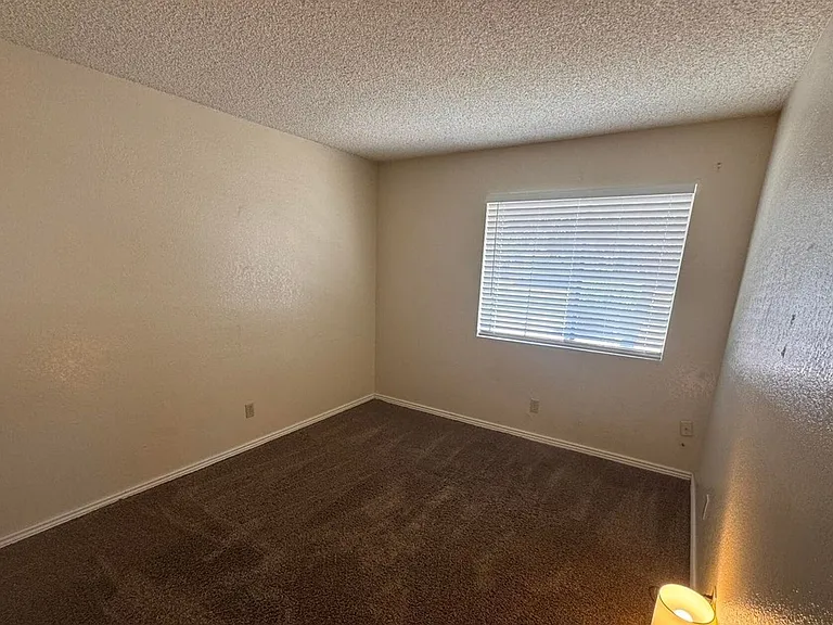 5602 W Yucca St — Photo 16