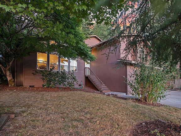3rd image of 15121 NE 22nd Ave