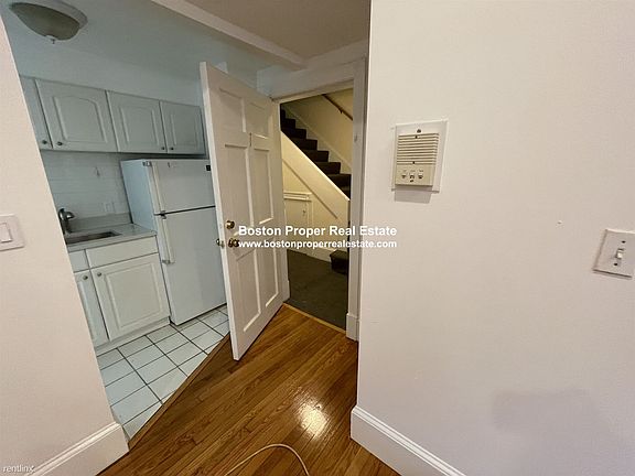 49 Gloucester #1 Boston - Back Bay Unit Photo 3 (1)