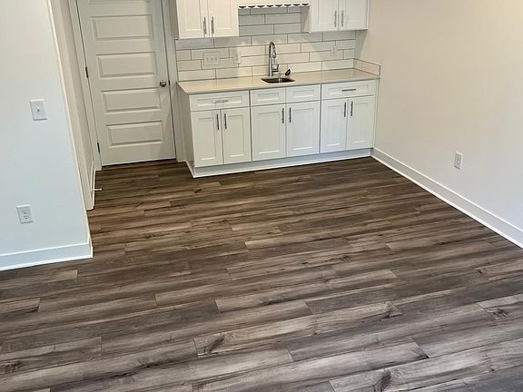 4th image of 13733 Gatsby Dr #403