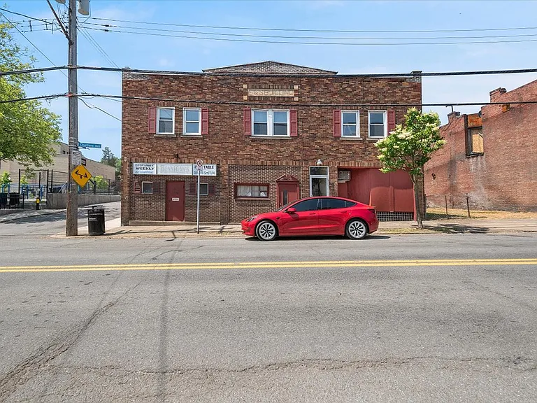 915 Chartiers Ave #2 — Photo 18