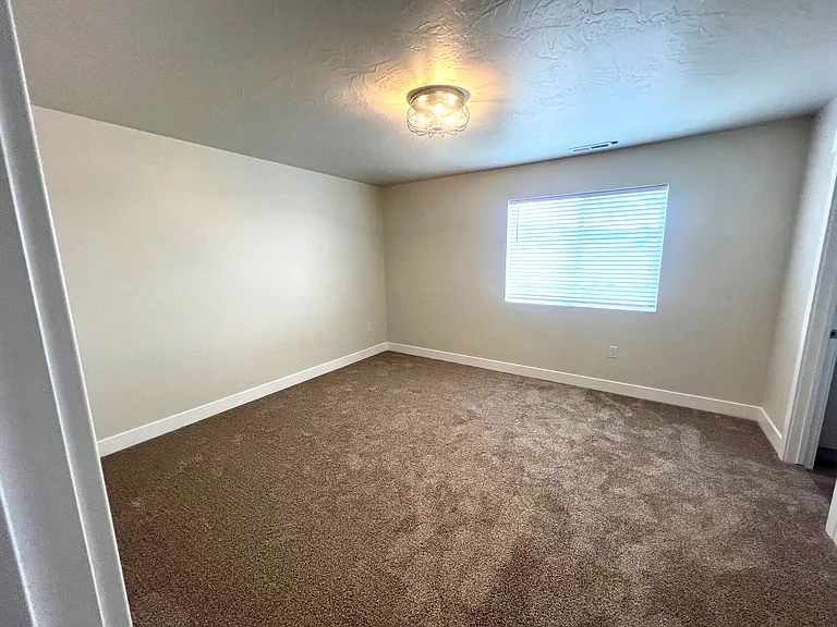 3199 W 1625 N #19 — Photo 3