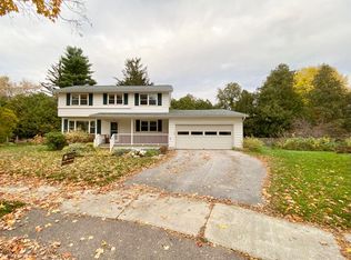 67 Case Pkwy, Burlington, VT 05401