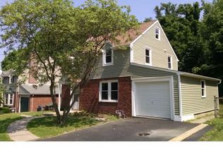 425 Edge Hill Rd, Glenside, PA 19038