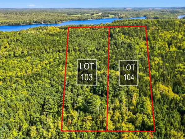 104 Arenburg Rd, Queens, NS B4V 8X9
