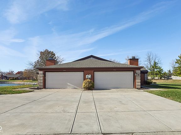 3rd image of 9364 Oak Run East Dr