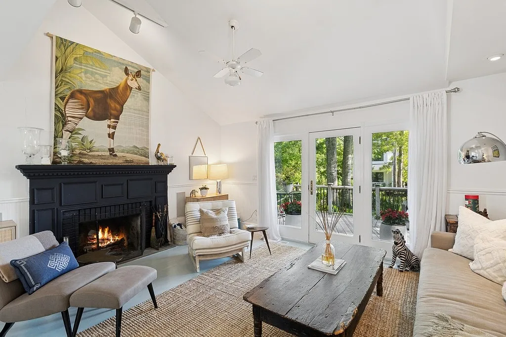 Charming East Hampton Springs Retreat with Pool and Privacy — Photo 3