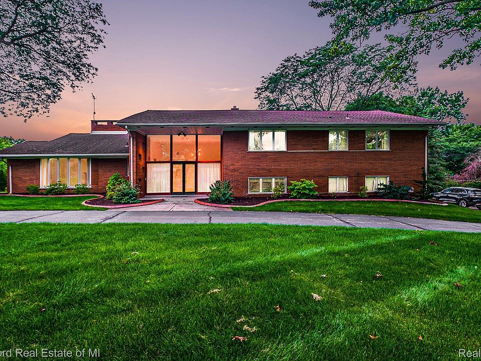 1st image of 2760 Mackintosh Ln
