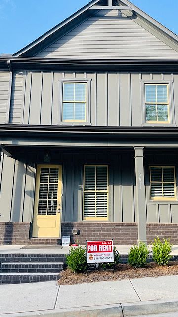 1st image of 5611 W Pine St #12