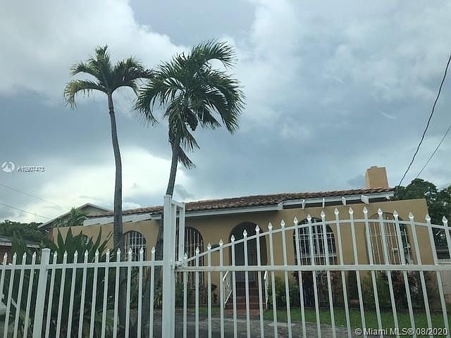 1st image of 800 NW 29th Ave #0